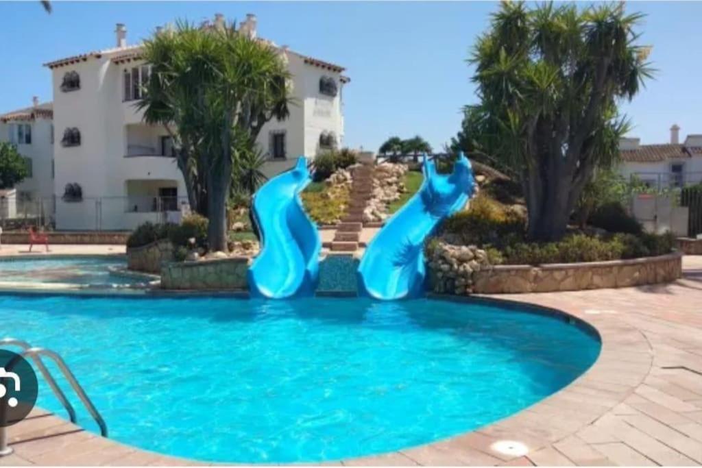 En Denia, Urbanizacion El Palmar Con Piscina, Toboganes Y Chiringuito Апартаменты Дения